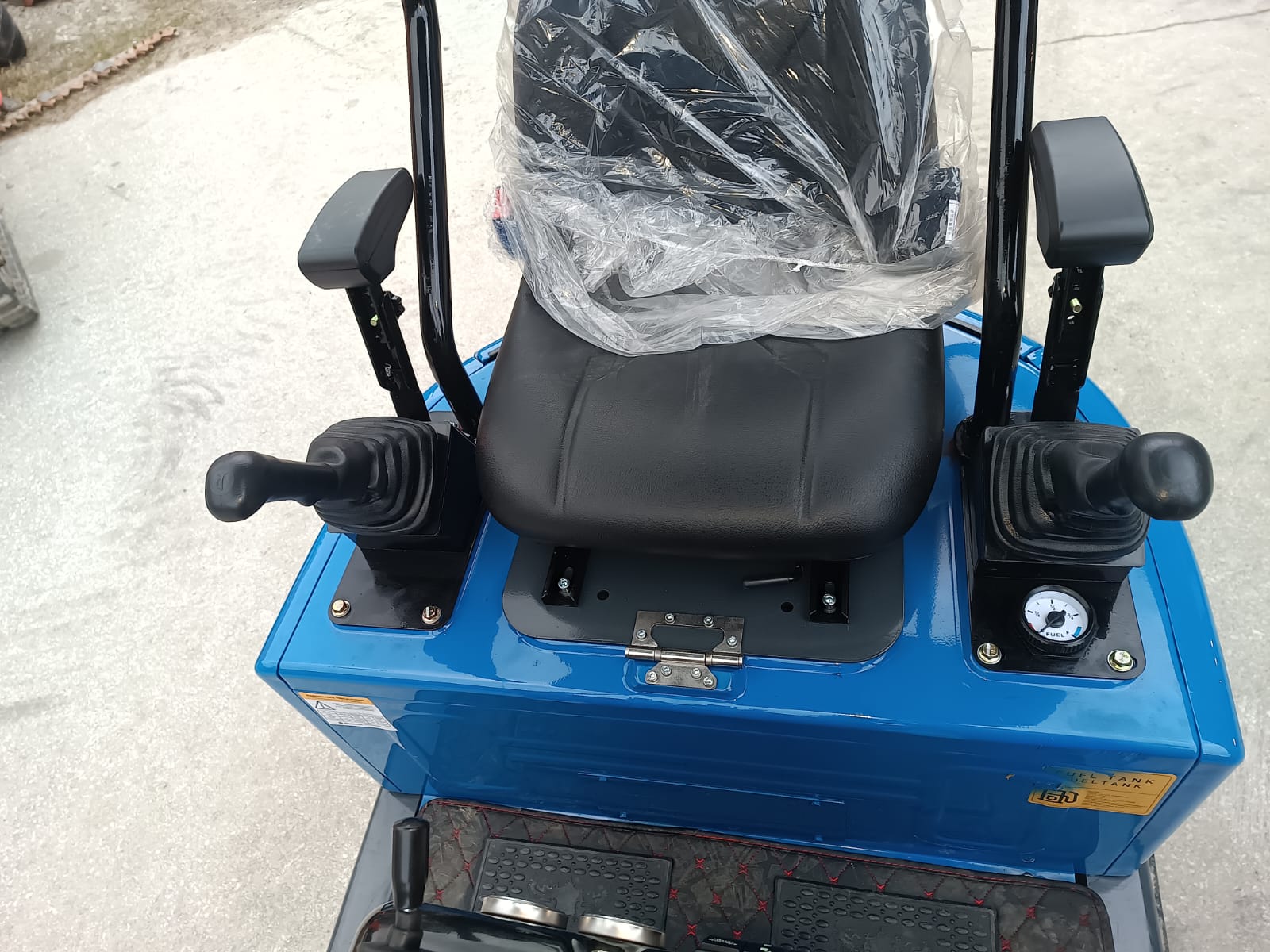 Mini-pelle R10ECO/980kg – Image 6