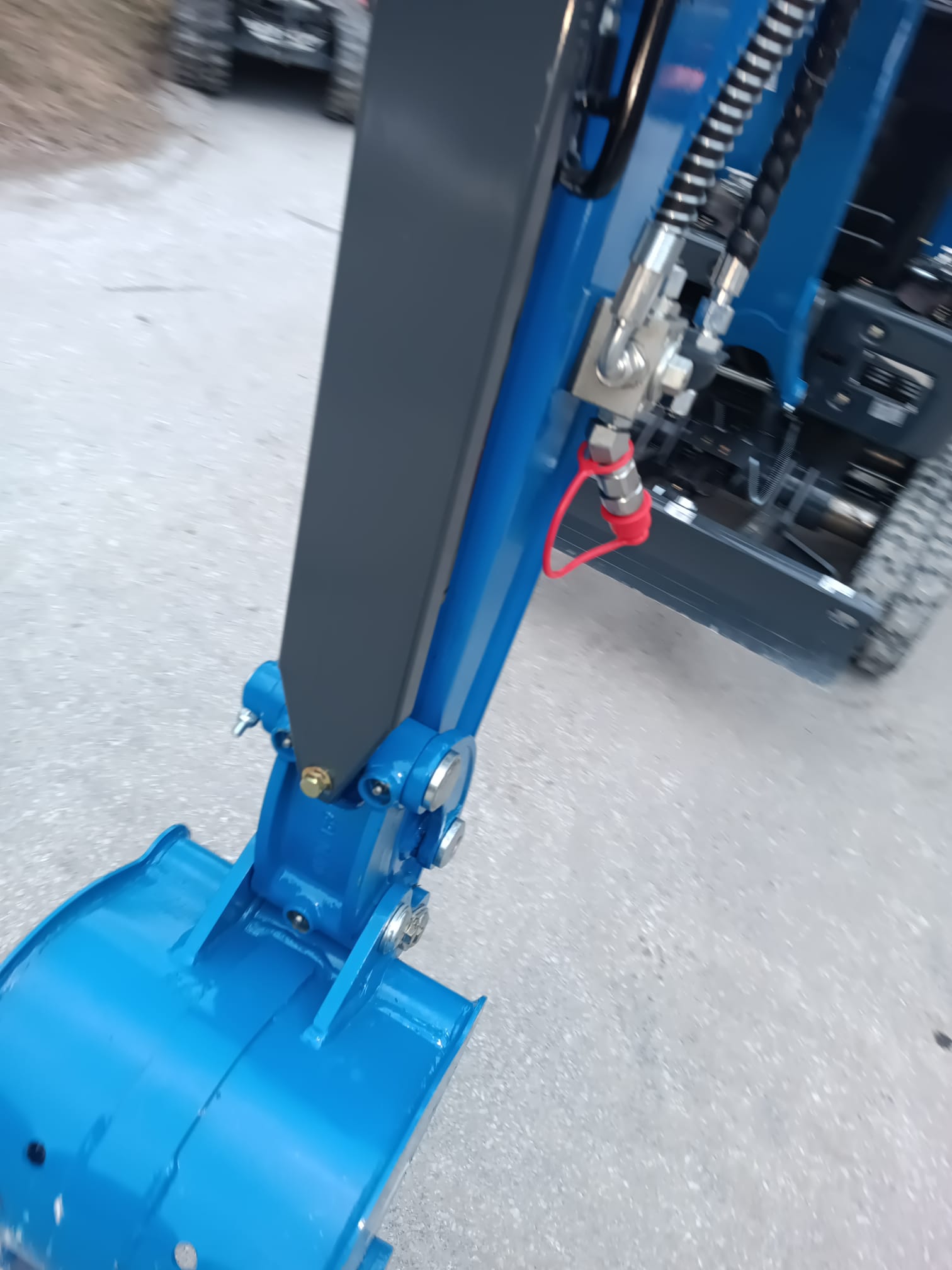 Mini-pelle R10ECO/980kg – Image 10